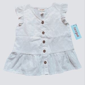 Cat & Jack White Eyelet Ruffle Sleeve Top With Accent Buttons--Size 4/5